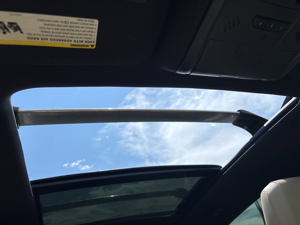 Used 2018 Cadillac XT5 Luxury w/ Driver Awareness Package image 32