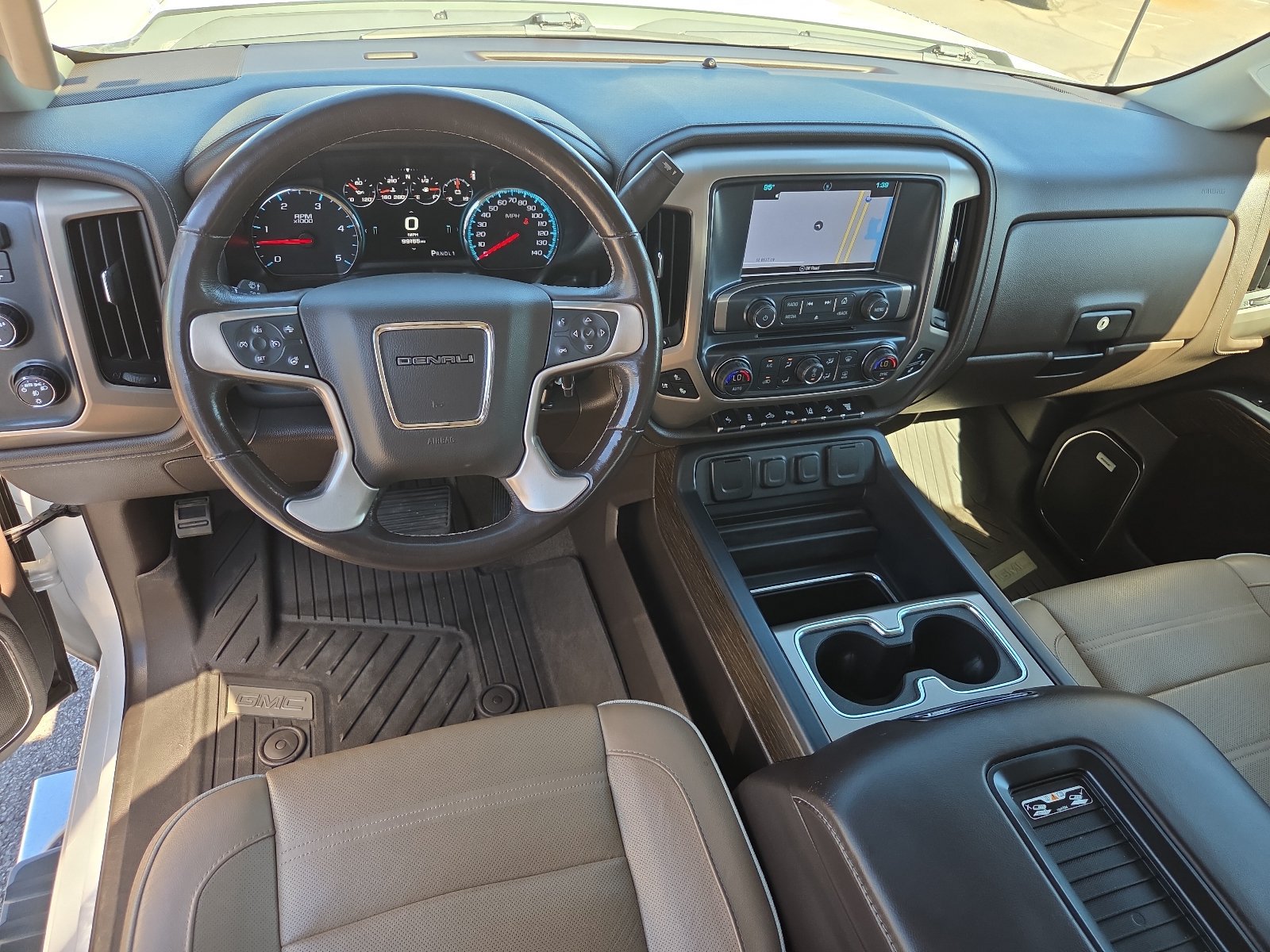 Used 2018 GMC Sierra 2500 Denali w/ Duramax Plus Package AWD/4WD image 6
