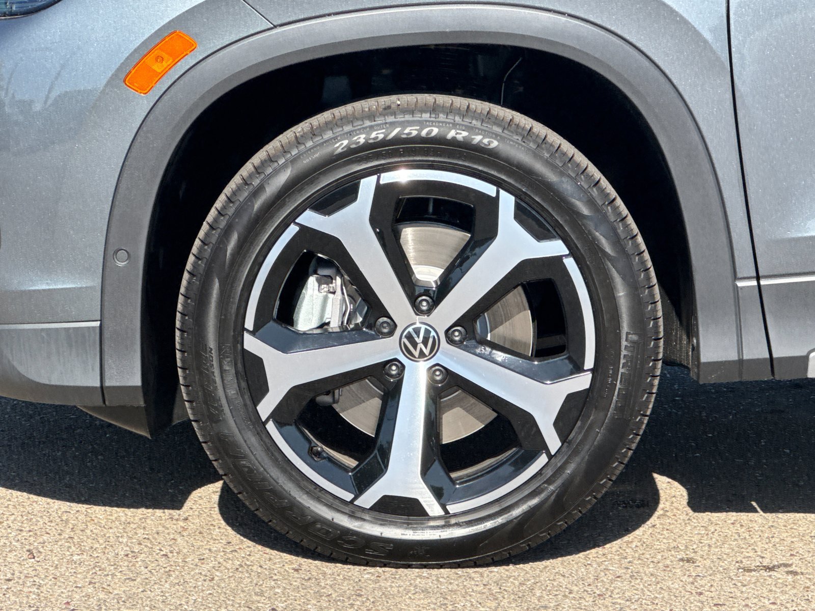 New 2026 Volkswagen Tiguan SE AWD/4WD image 25