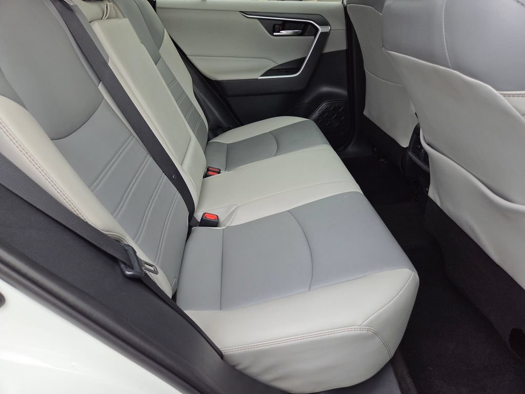 Used 2019 Toyota RAV4 XLE Premium w/ Cold Weather Package AWD/4WD image 30
