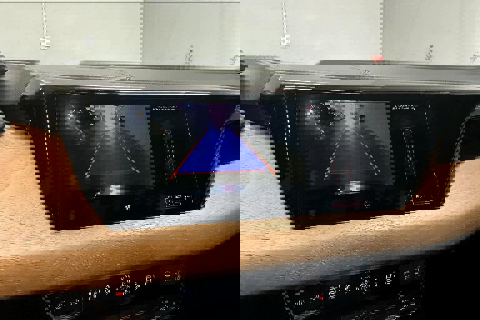 Used 2022 Audi e-tron GT Premium Plus image 23