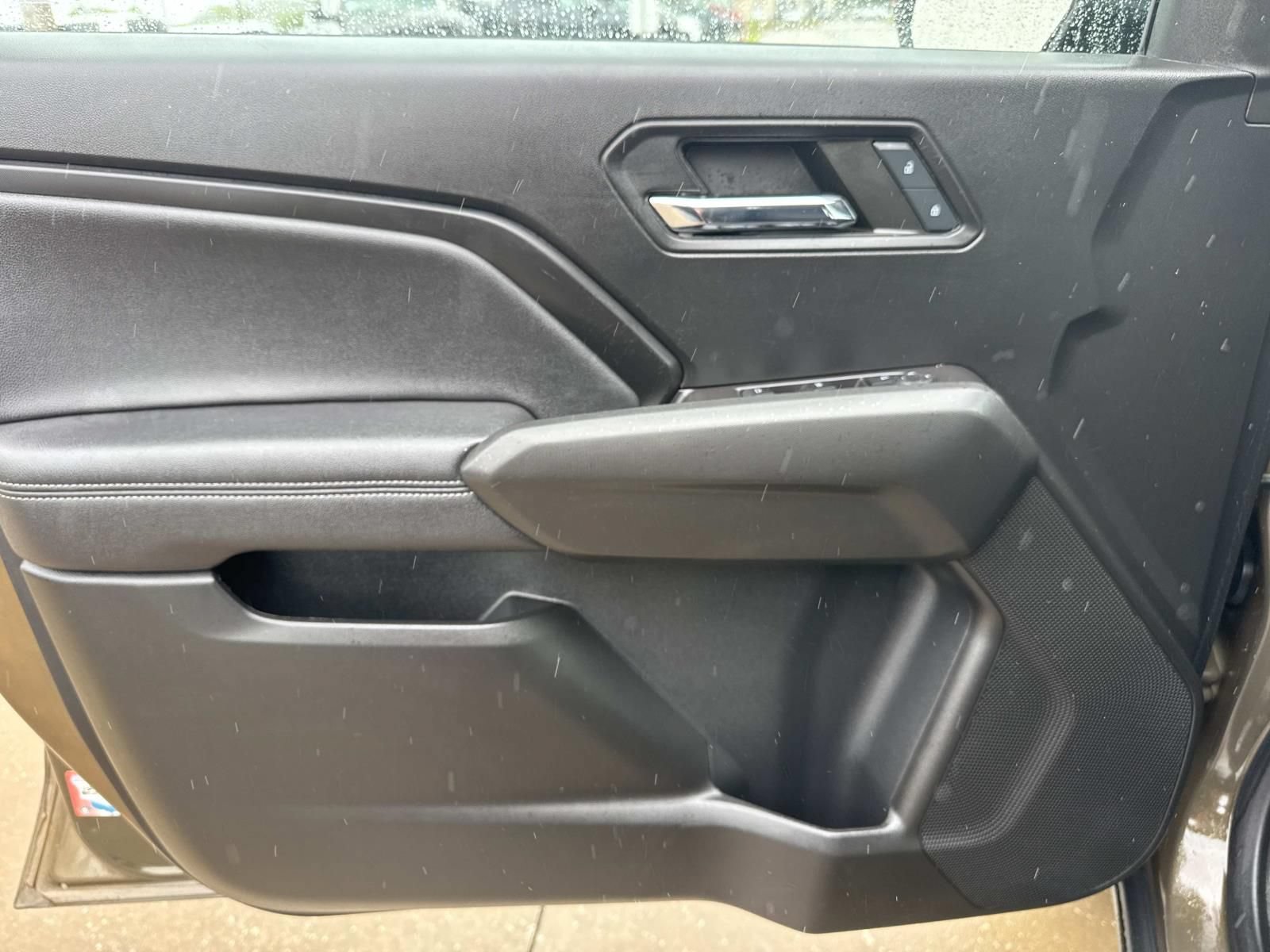 Used 2024 Chevrolet Colorado LT w/ LT Convenience Package RWD image 18