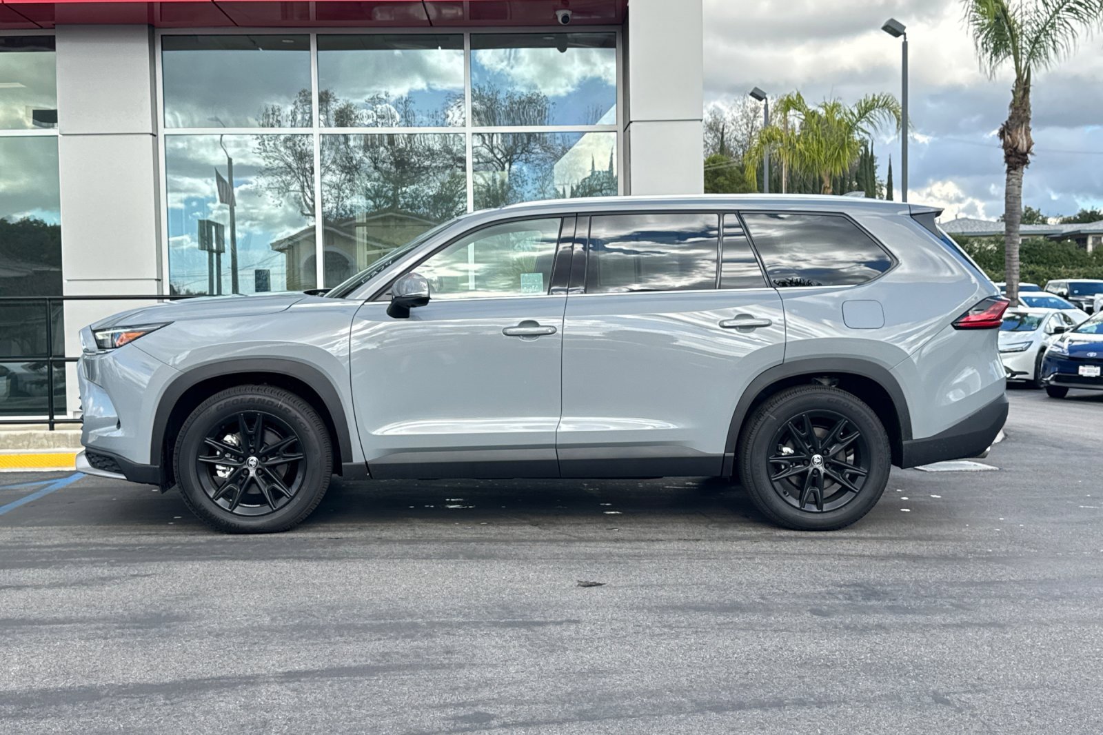 Certified 2025 Toyota Grand Highlander MAX Platinum image 9