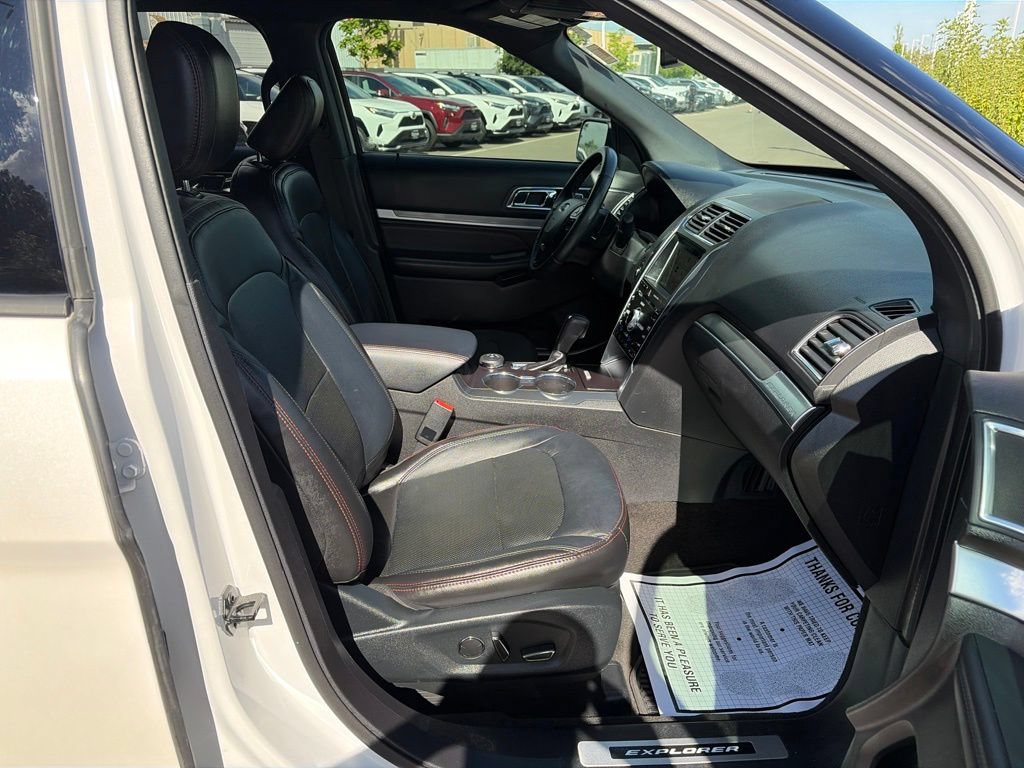Used 2018 Ford Explorer Sport w/ Equipment Group 401A AWD/4WD image 13
