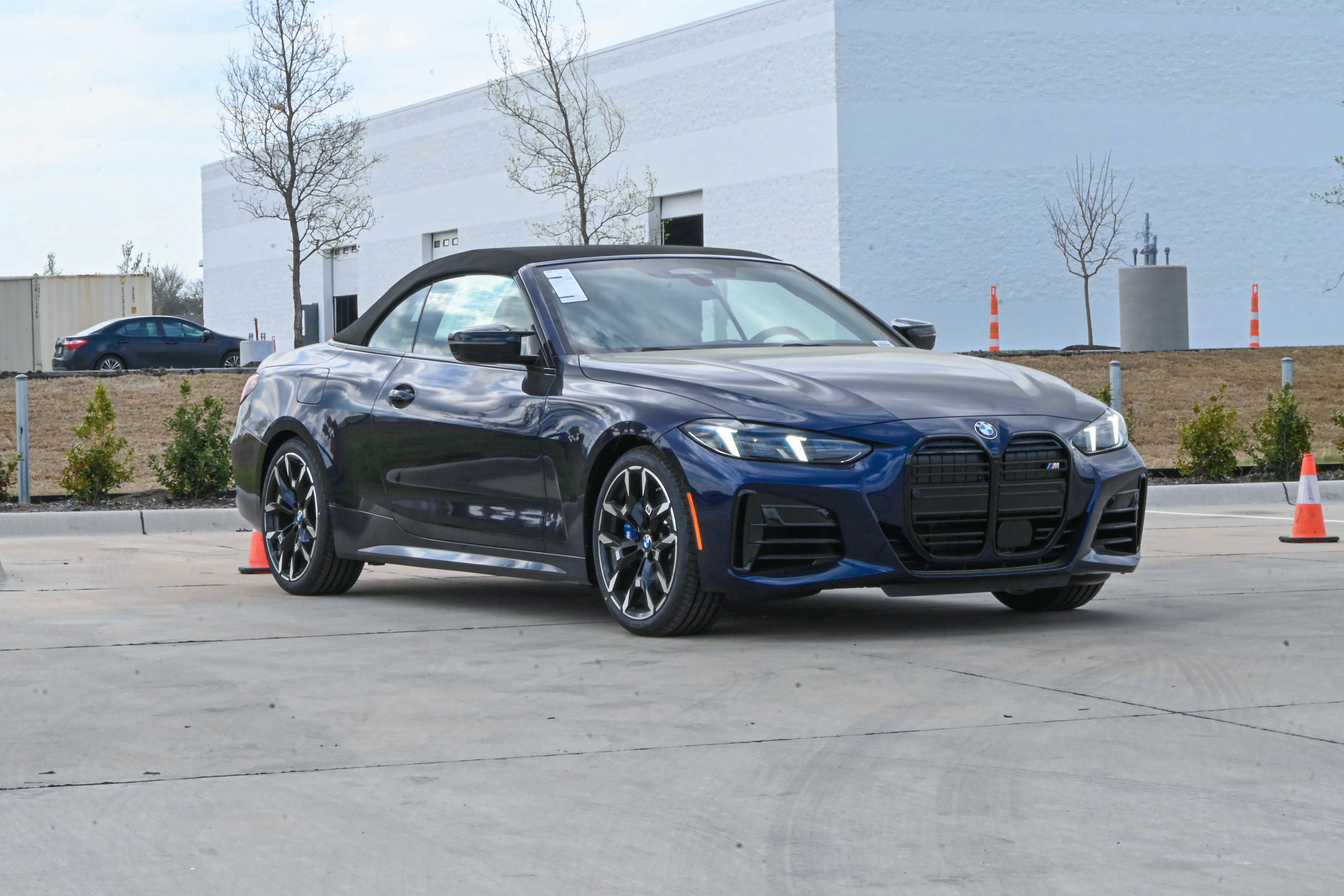 New 2026 BMW M440i Convertible RWD image 7