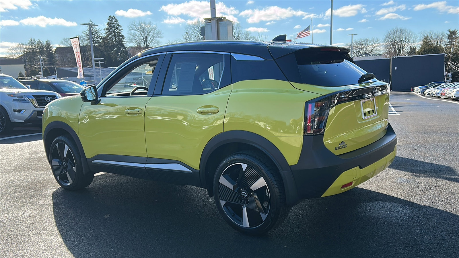 Certified 2025 Nissan Kicks SR image 5