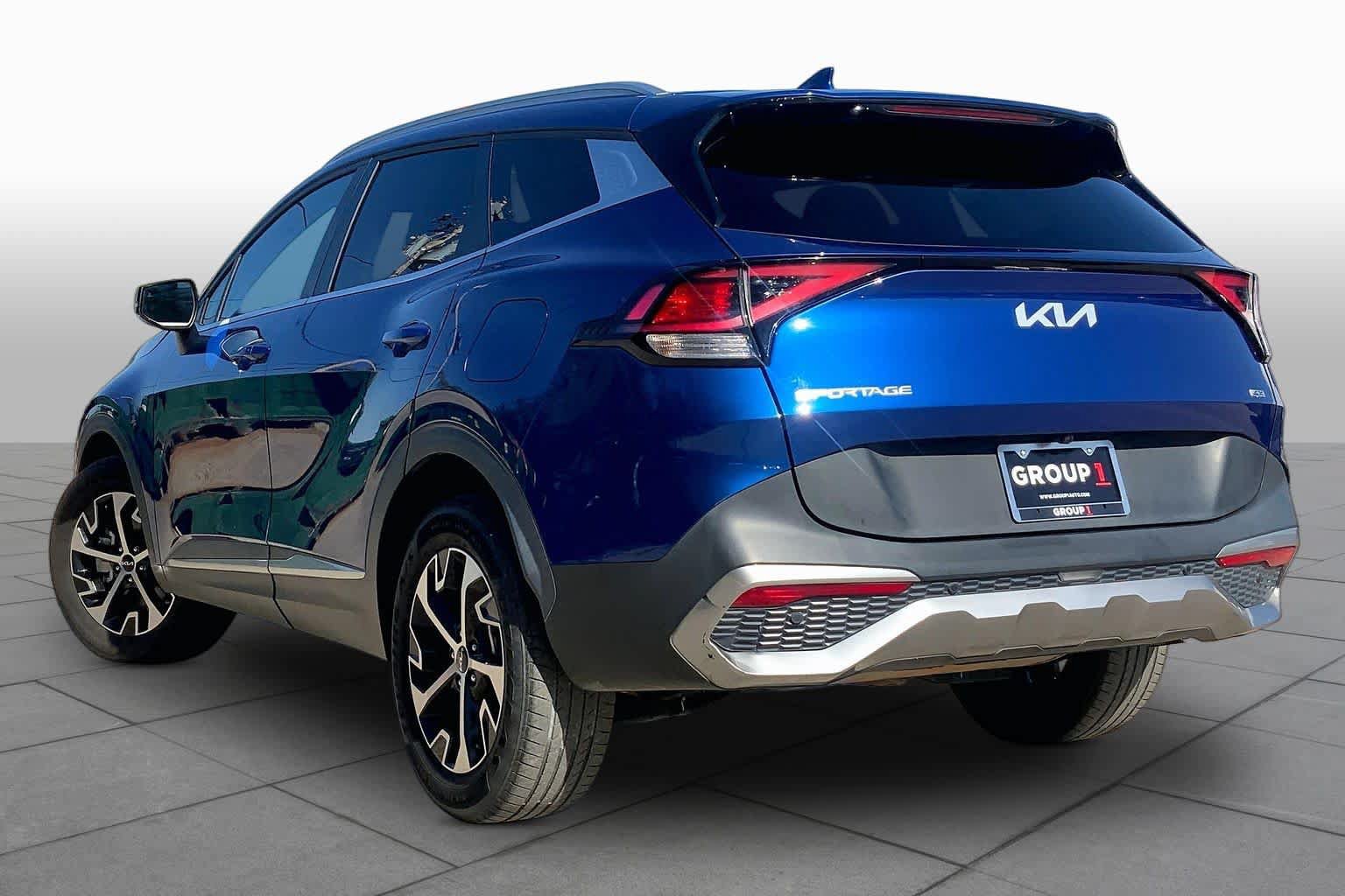 Used 2023 Kia Sportage EX AWD/4WD image 12