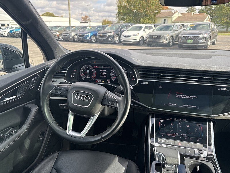 Used 2025 Audi Q7 3.0T Premium Plus AWD/4WD image 38