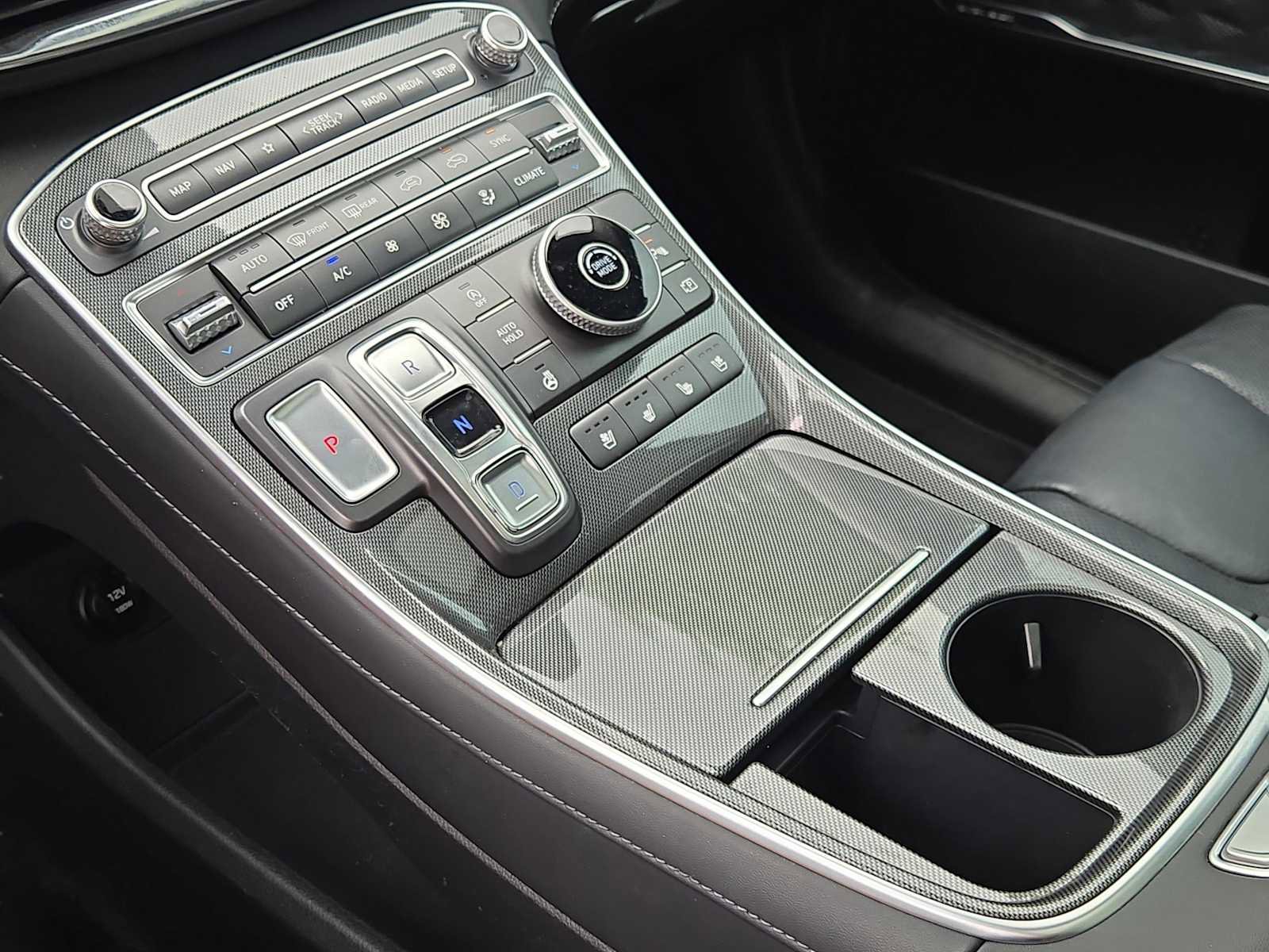 Used 2022 Hyundai Santa Fe Limited FWD image 27