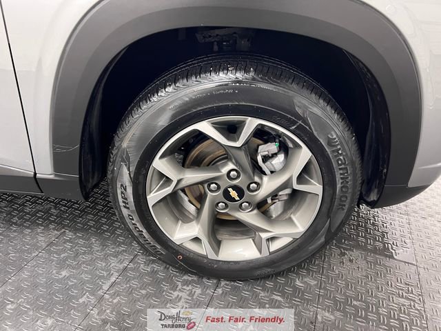 Used 2025 Chevrolet Trax LT image 17