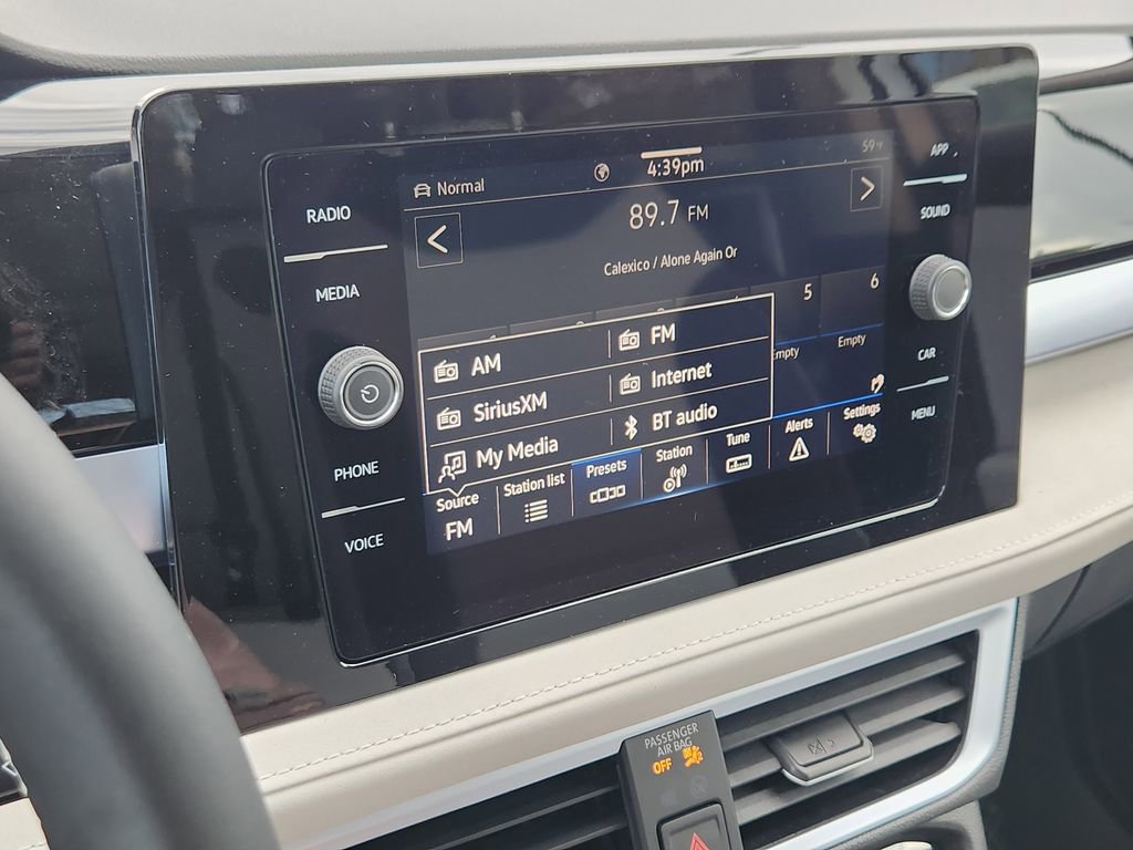 New 2026 Volkswagen Taos SE AWD/4WD image 8