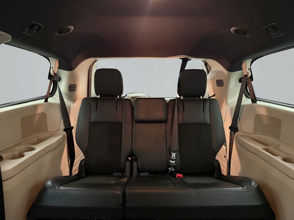 Used 2019 Dodge Grand Caravan SXT FWD image 14