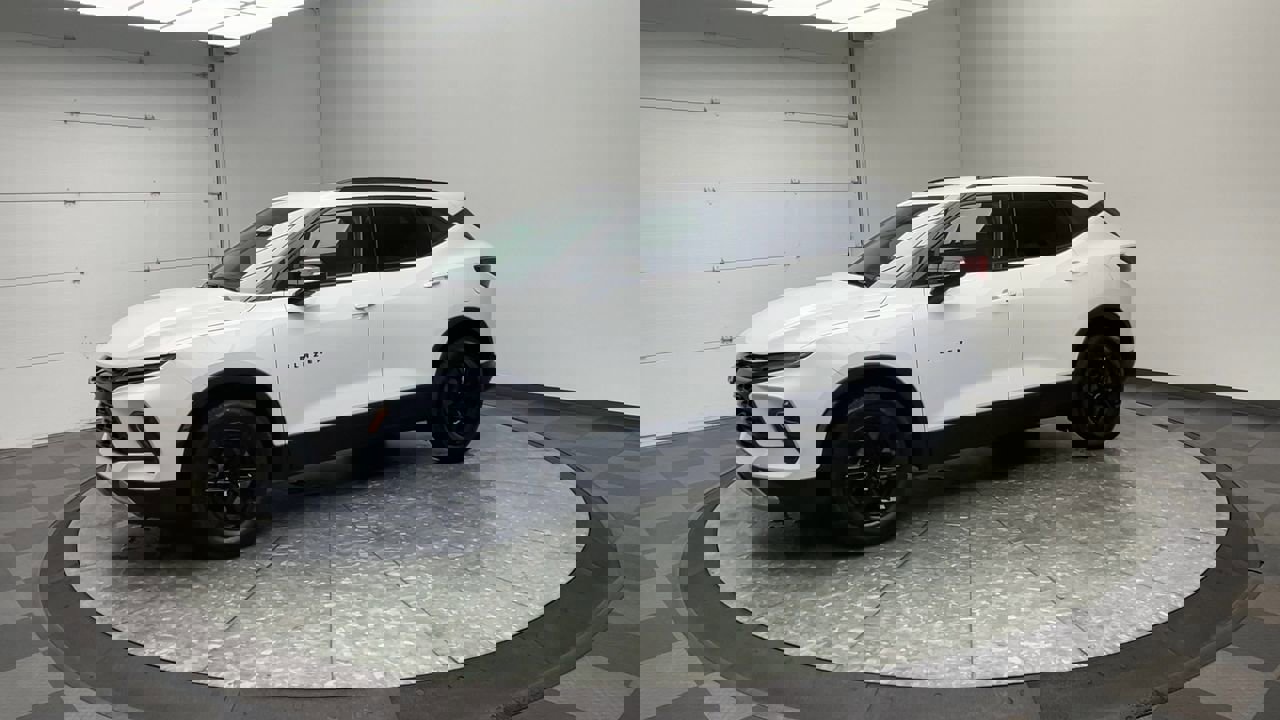 Certified 2024 Chevrolet Blazer LT w/ Sound & Technology Package image 39
