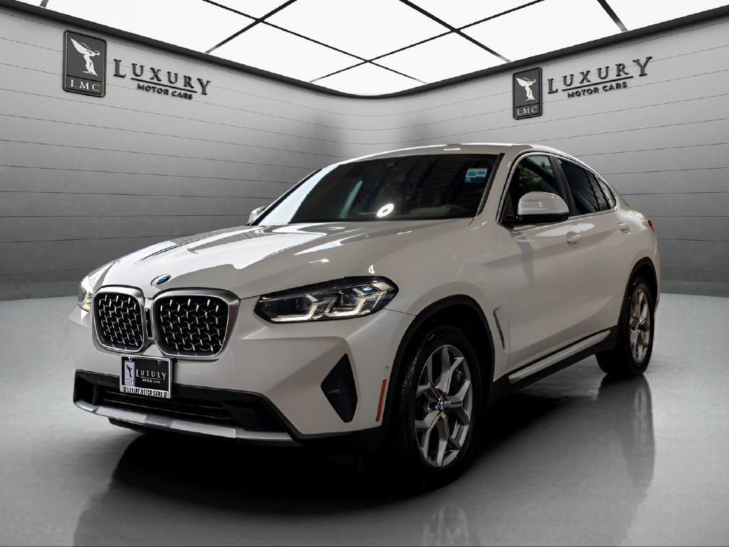 Used 2024 BMW X4 xDrive30i AWD/4WD image 4