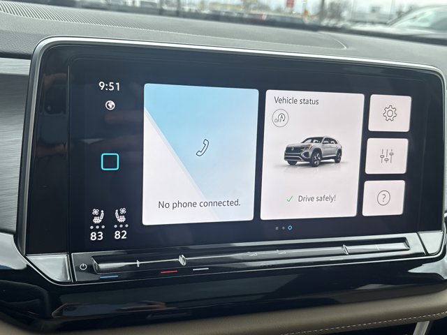 Used 2025 Volkswagen Atlas Cross Sport SE image 32