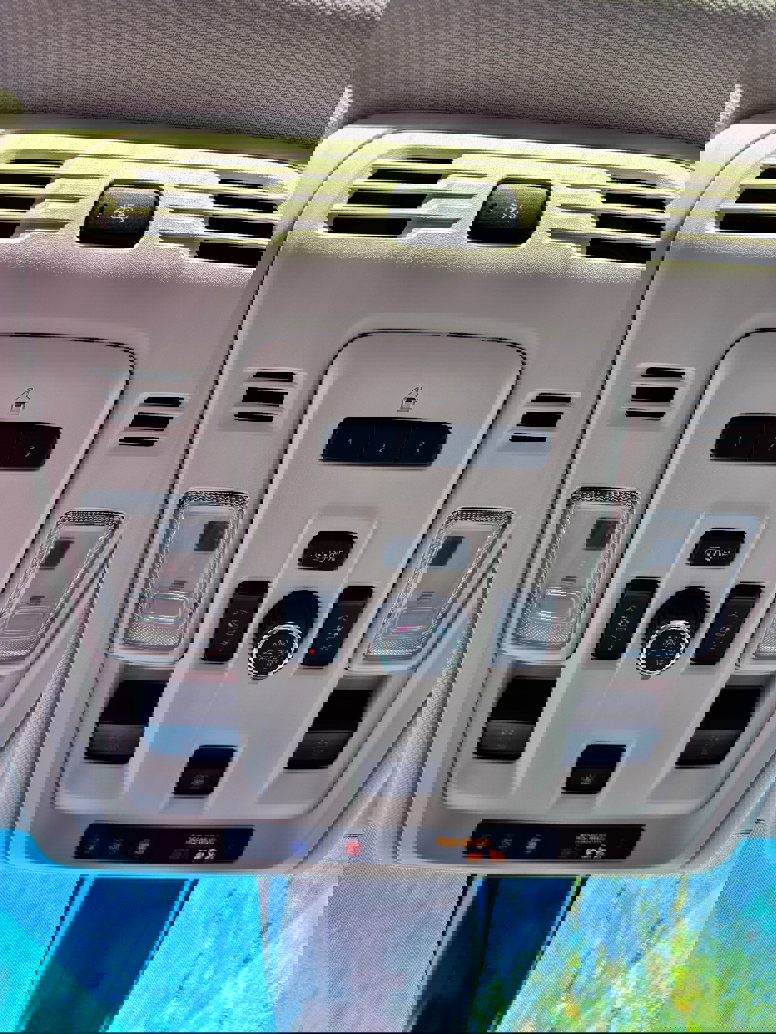 Used 2021 GMC Yukon XL Denali w/ Denali Premium Package image 20