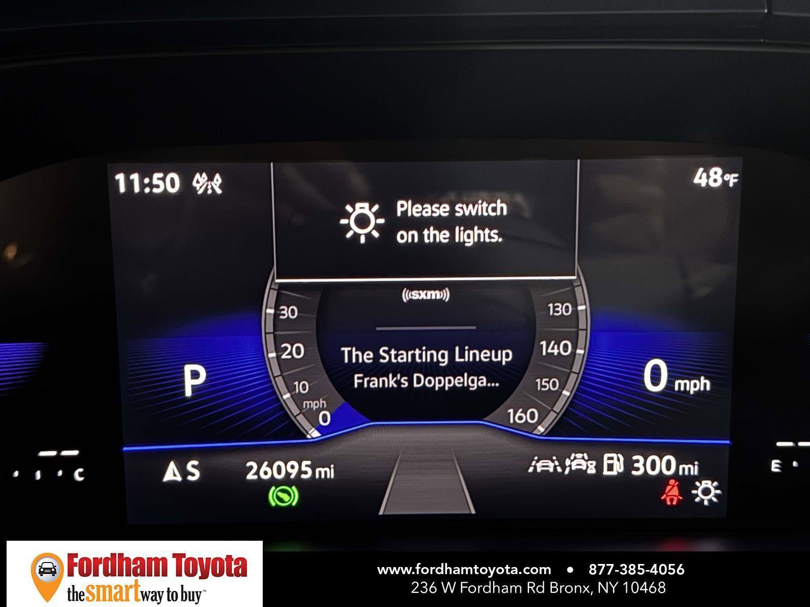Used 2024 Volkswagen Taos SE image 25