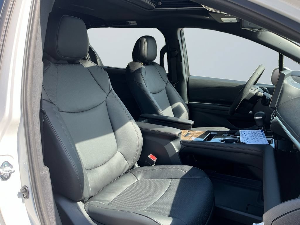 New 2026 Toyota Sienna Limited AWD/4WD image 16