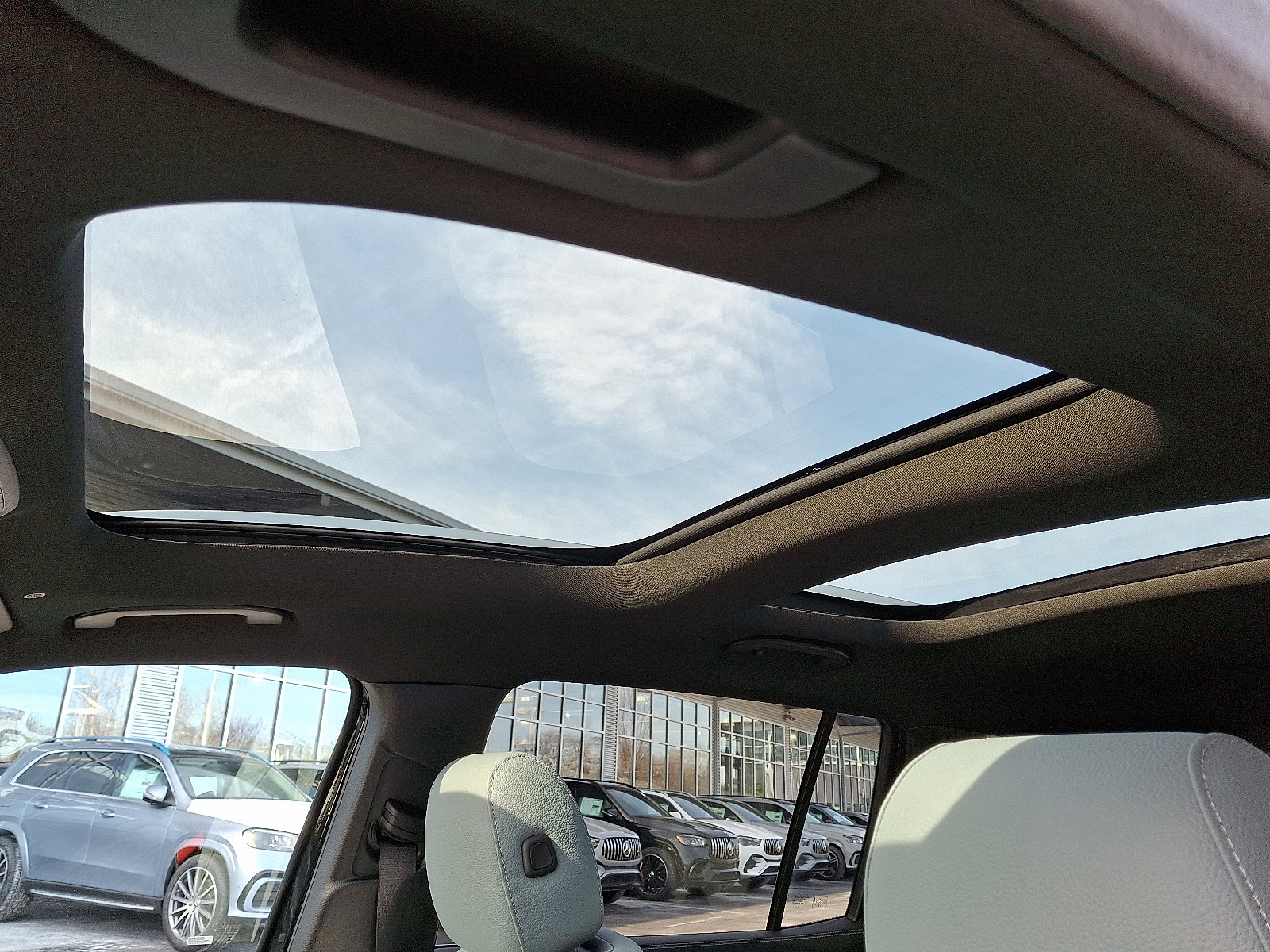 Used 2026 Mercedes-Benz GLB 250 4MATIC image 13