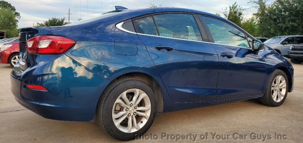 Used 2019 Chevrolet Cruze LT FWD image 13