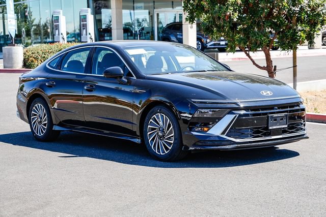New 2026 Hyundai Sonata Limited FWD image 6