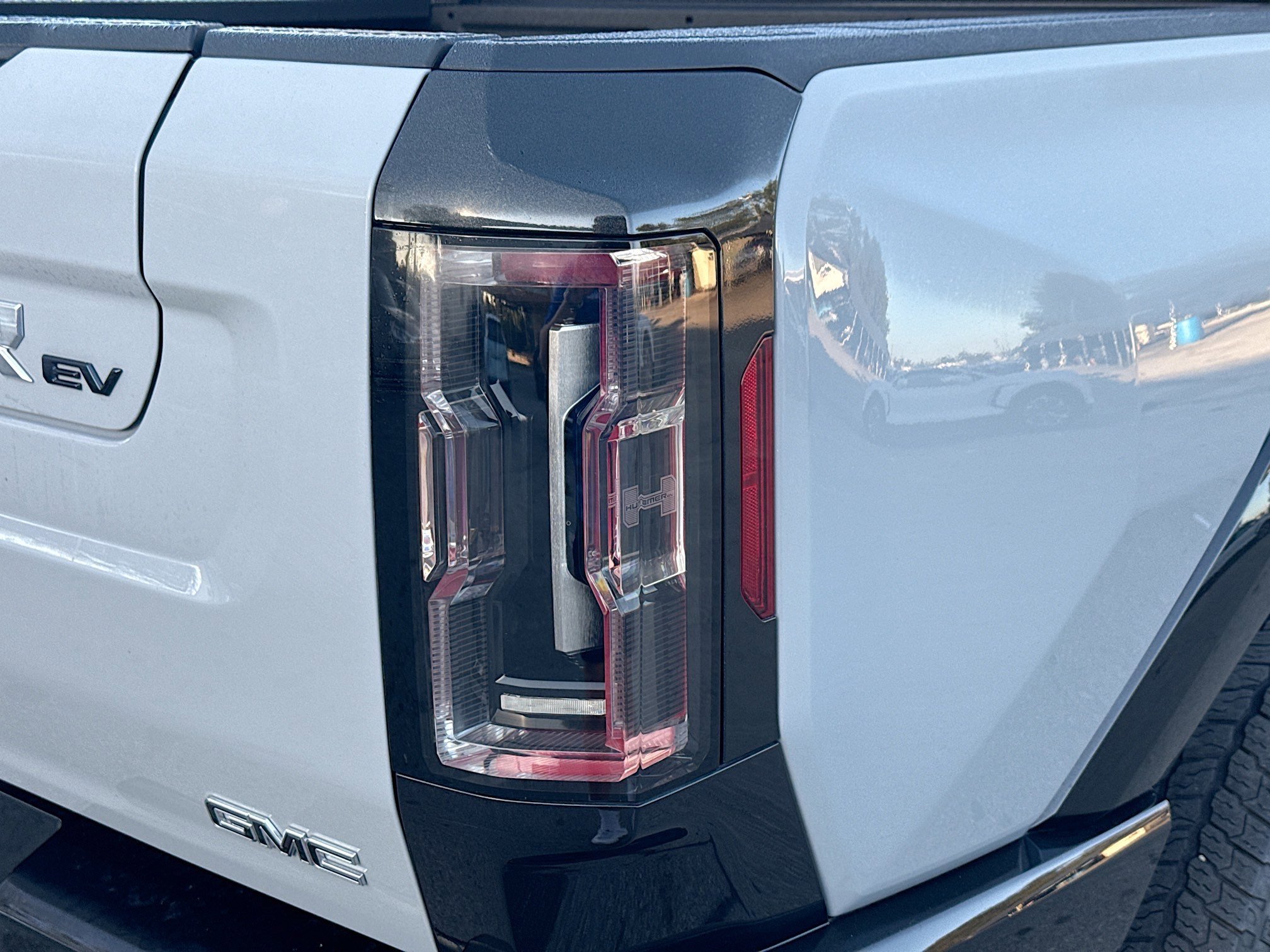 Used 2024 GMC Hummer EV 3X image 28