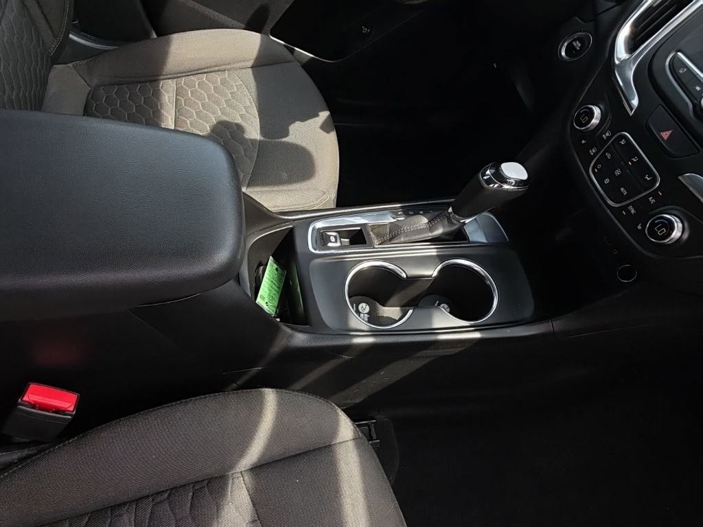 Used 2020 Chevrolet Equinox LT image 47