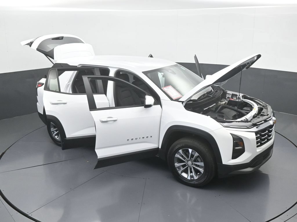 Used 2026 Chevrolet Equinox LT FWD image 67