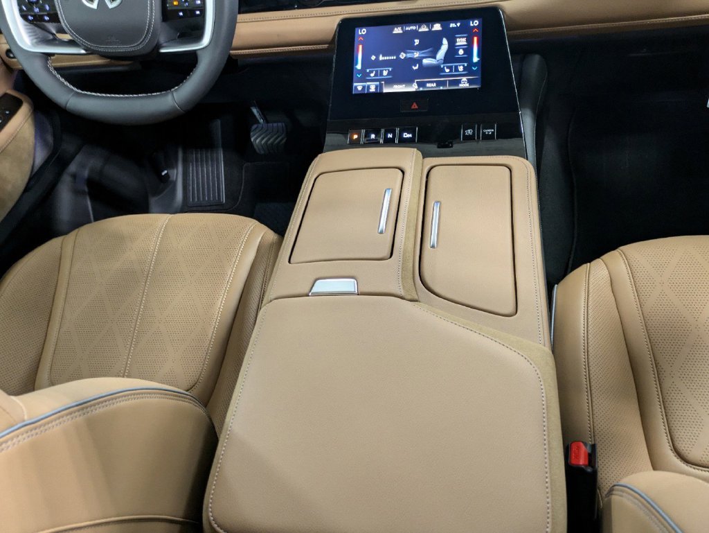 Used 2025 INFINITI QX80 Sensory AWD/4WD image 30