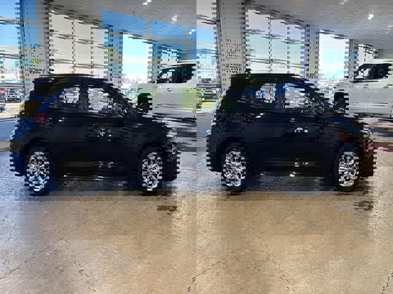 Certified 2023 Toyota Corolla SE image 3