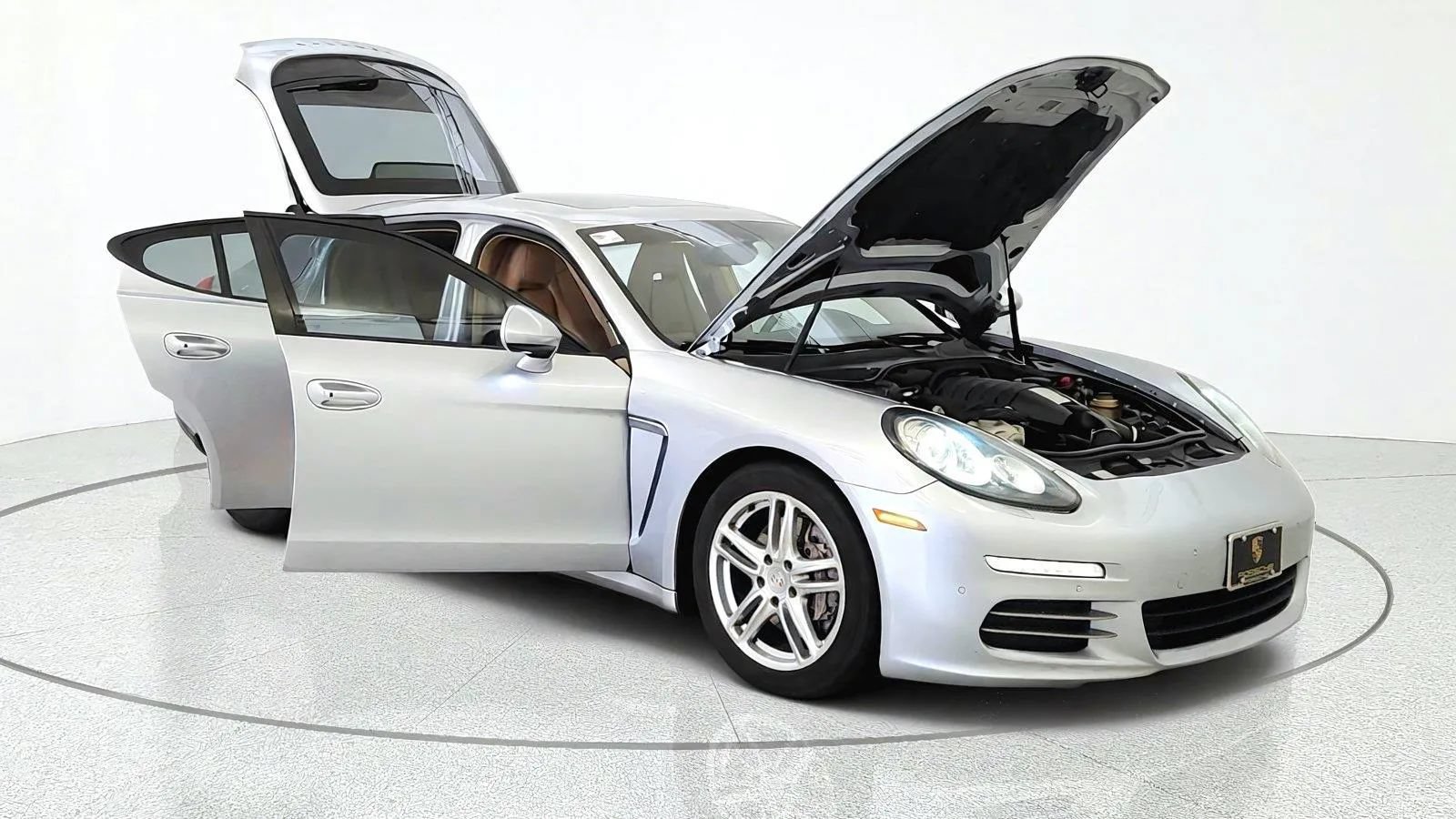Used 2015 Porsche Panamera 4 AWD/4WD image 11
