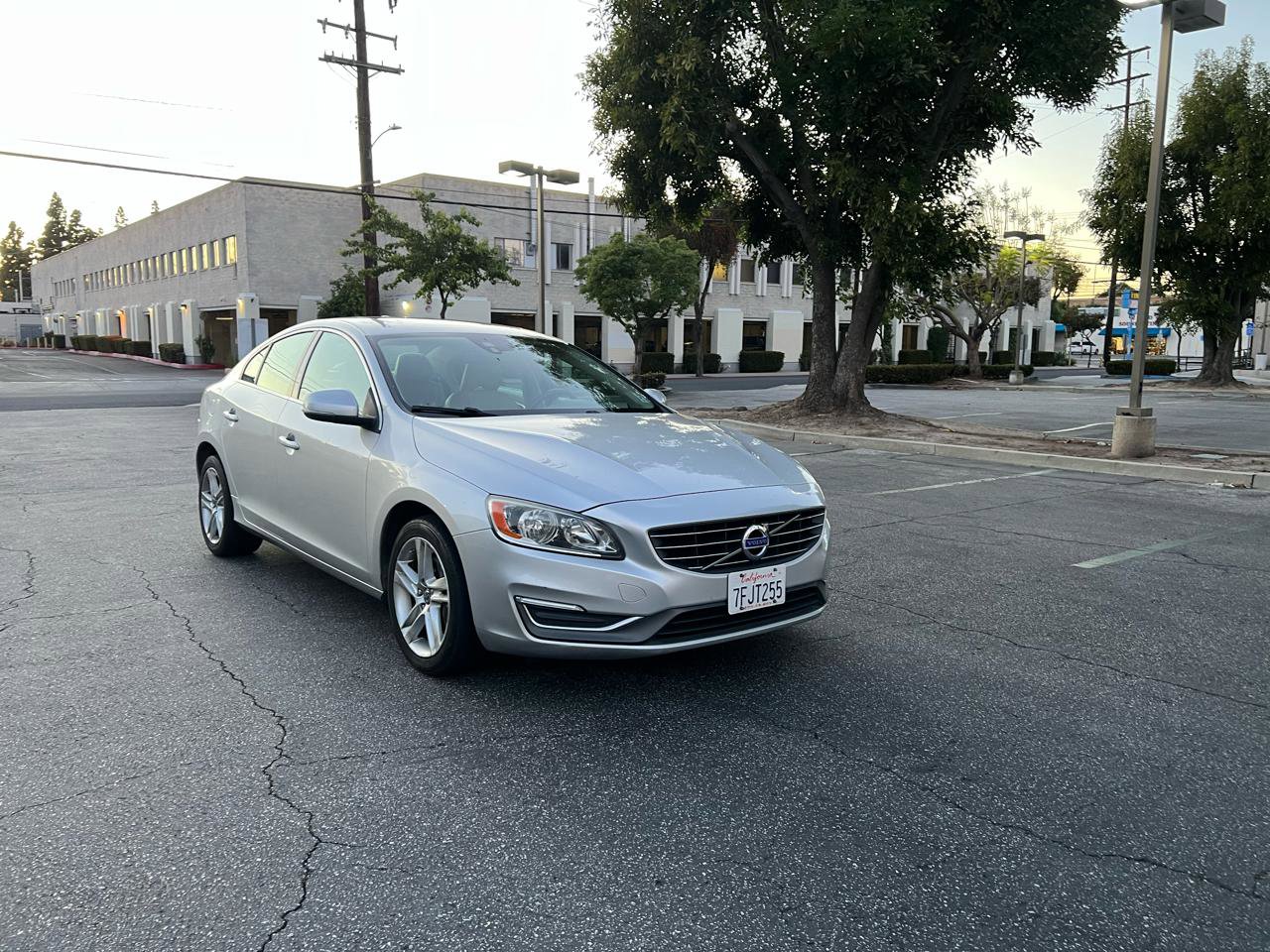 Used 2014 Volvo S60 T5 image 2