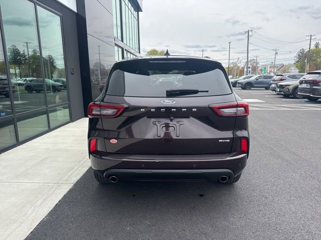 Used 2023 Ford Escape ST-Line w/ Tech Pack #1 AWD/4WD image 4