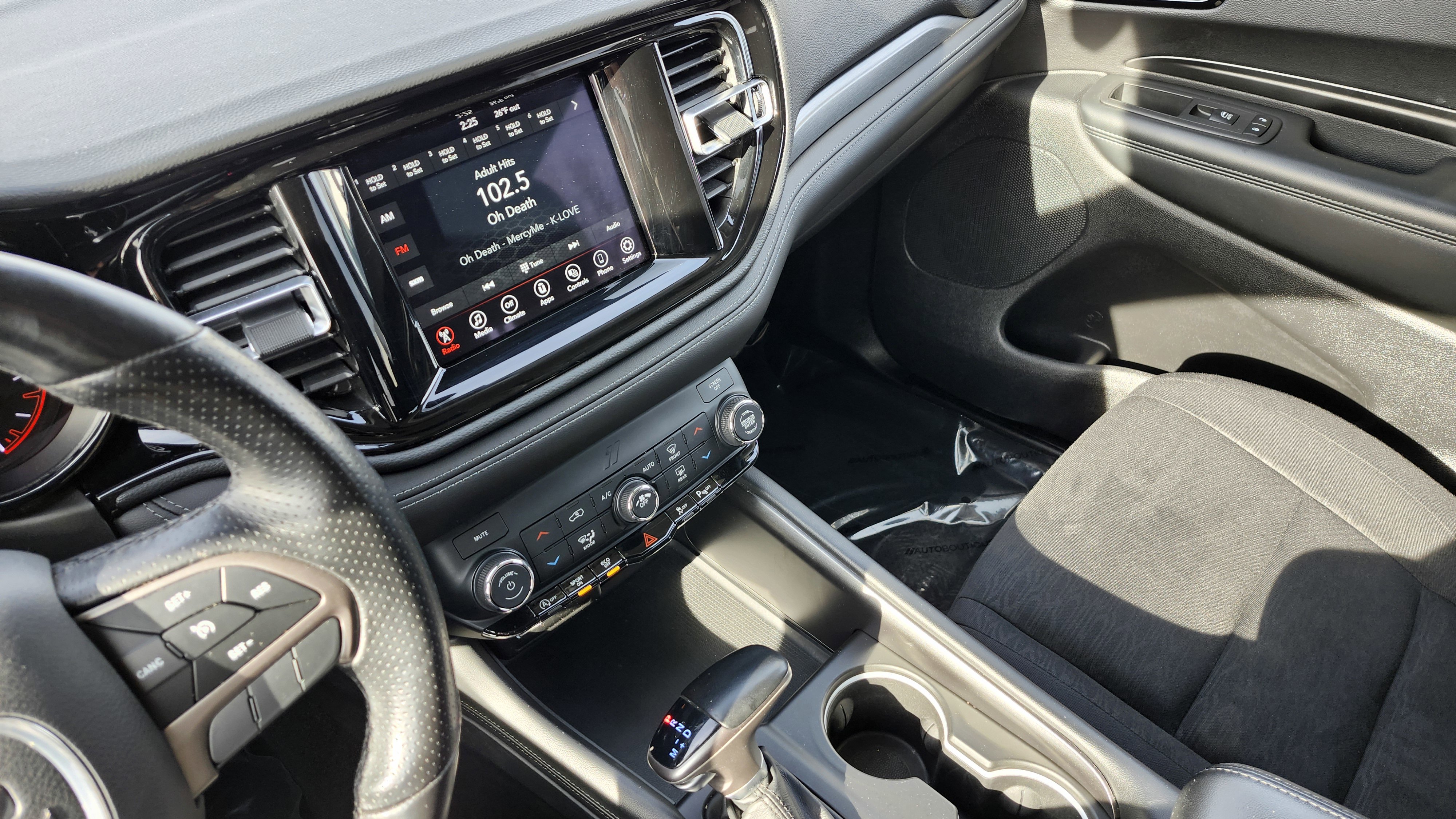 Used 2022 Dodge Durango SXT image 28