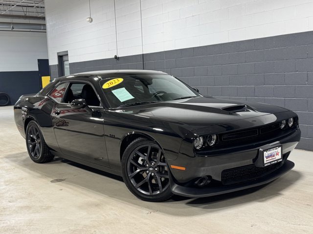 Used 2023 Dodge Challenger R/T w/ Blacktop Package image 2