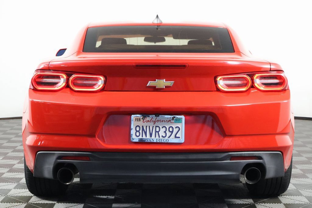 Used 2020 Chevrolet Camaro LT RWD image 6