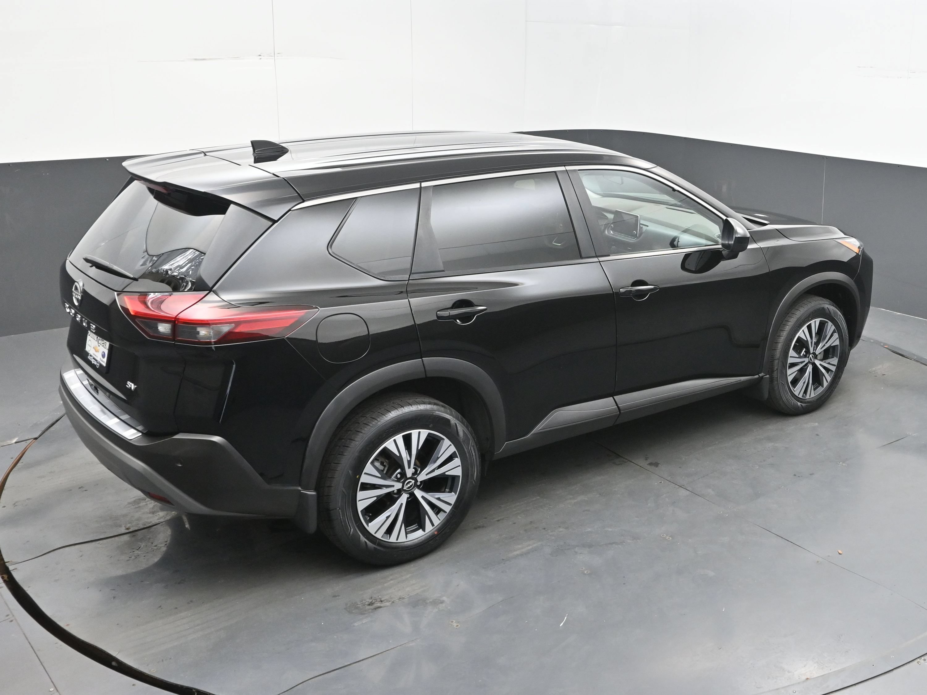 Used 2023 Nissan Rogue SV FWD image 29
