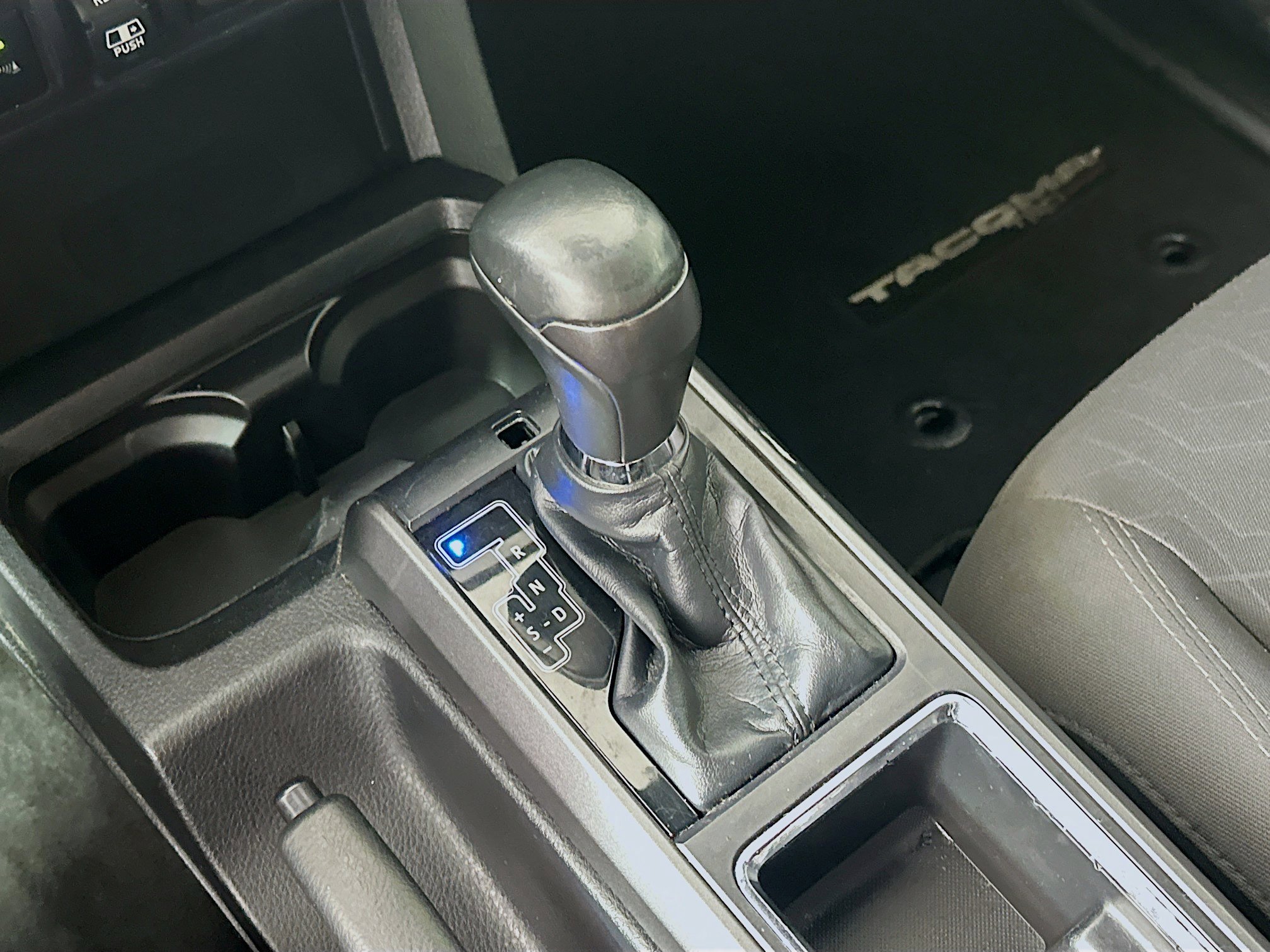 Used 2018 Toyota Tacoma TRD Sport w/ Technology Package RWD image 24