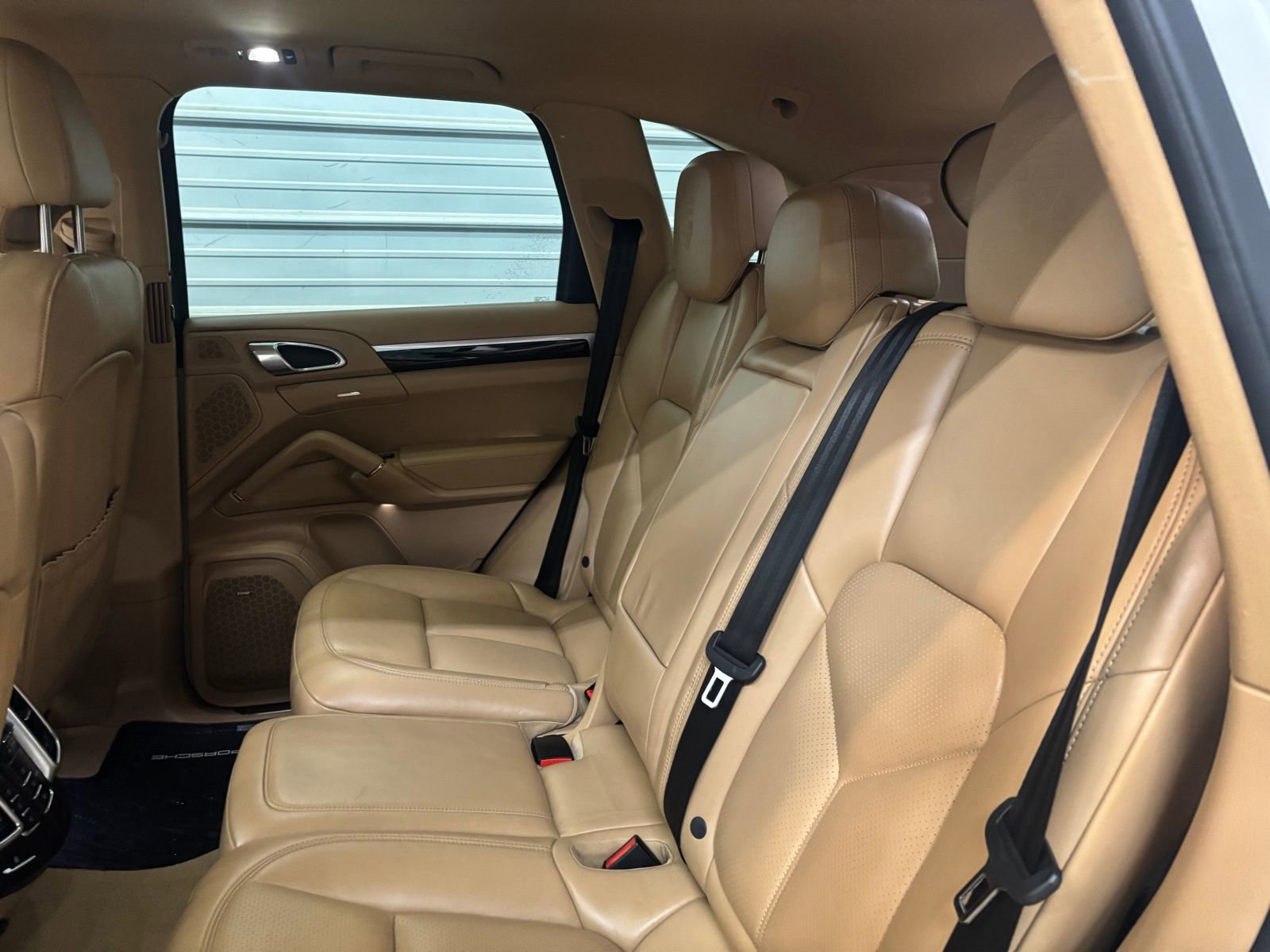 Used 2017 Porsche Cayenne Platinum Edition image 26