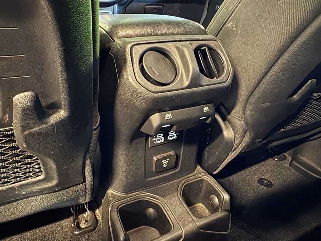 Used 2023 Jeep Gladiator Mojave w/ Cold Weather Group AWD/4WD image 18
