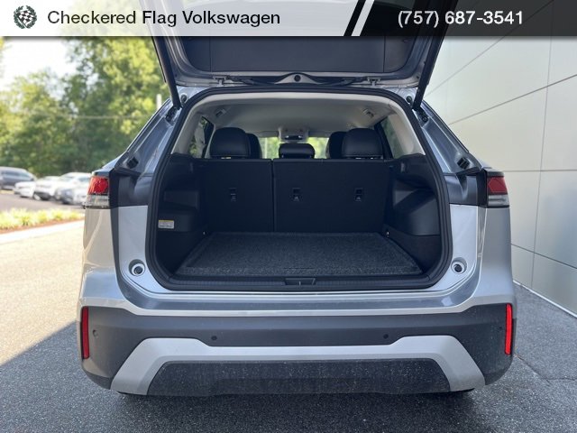 New 2025 Volkswagen Tiguan SE image 16