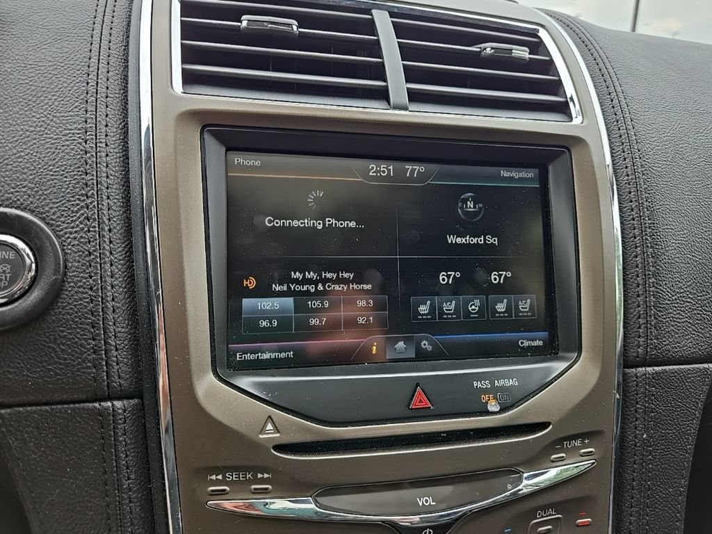 Used 2014 Lincoln MKX AWD w/ Equipment Group 102A image 23