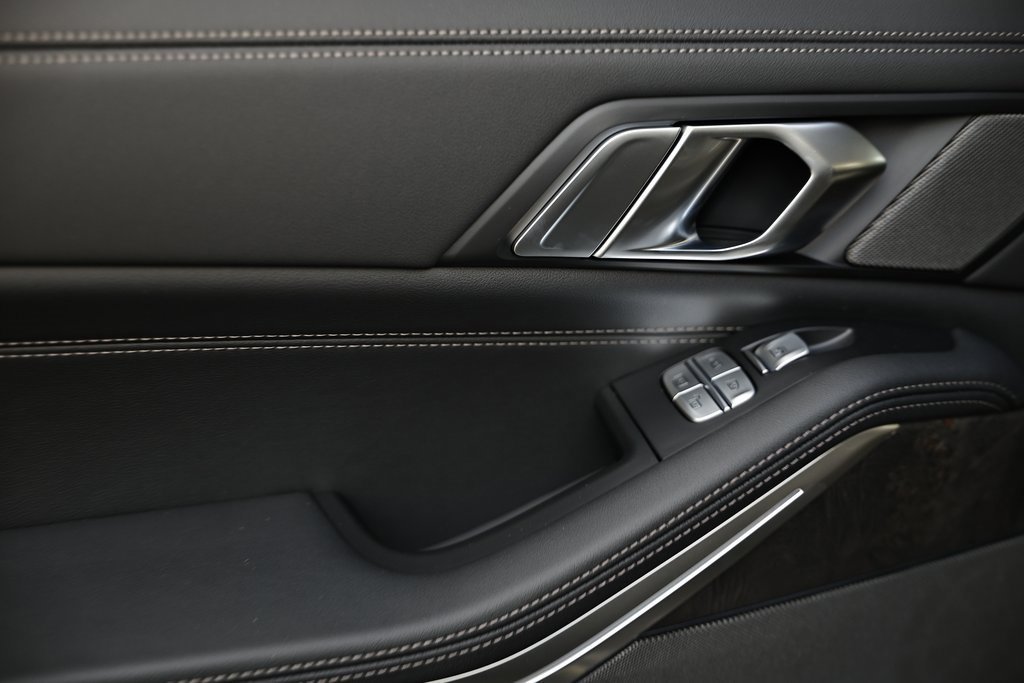 New 2026 BMW X7 xDrive40i w/ Premium Package image 24
