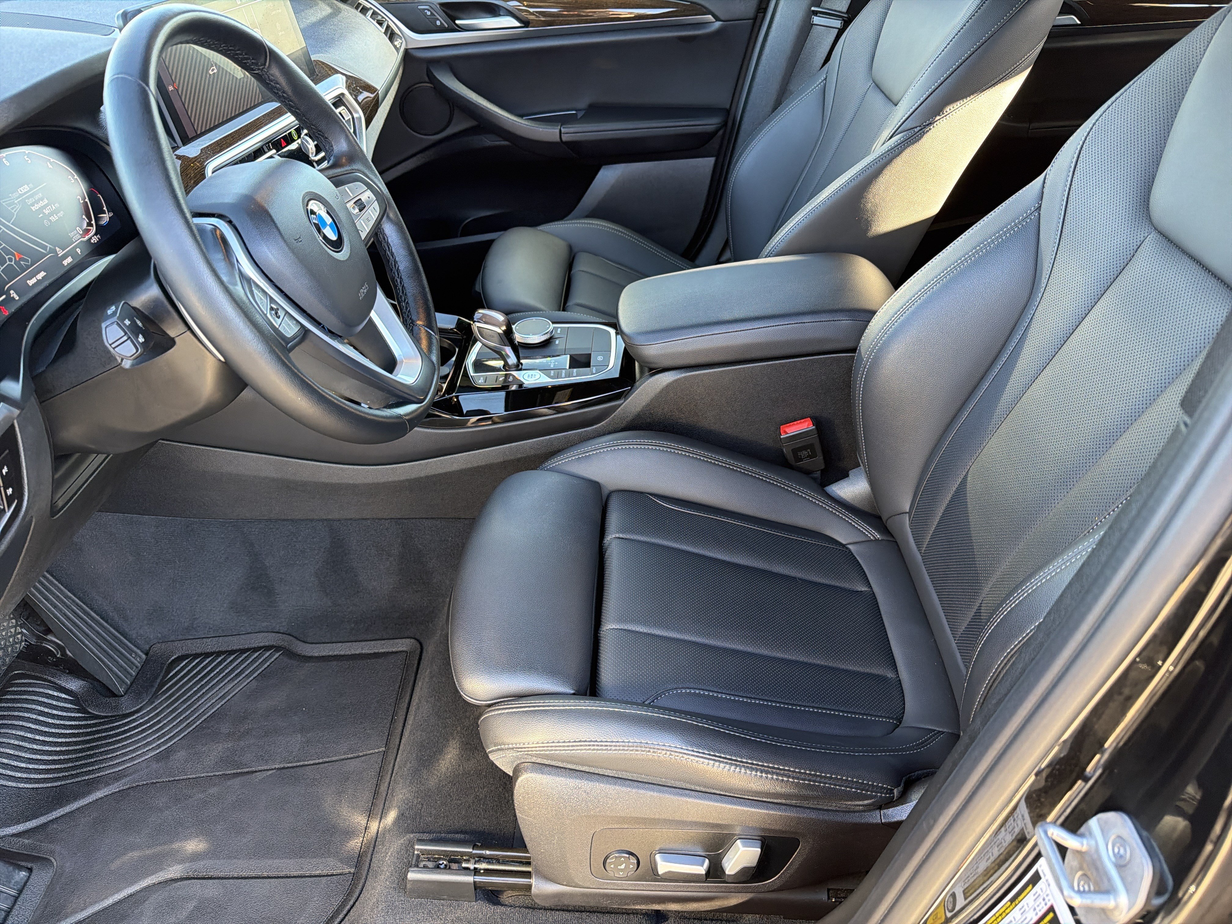 Used 2022 BMW X3 sDrive30i w/ Convenience Package RWD image 2