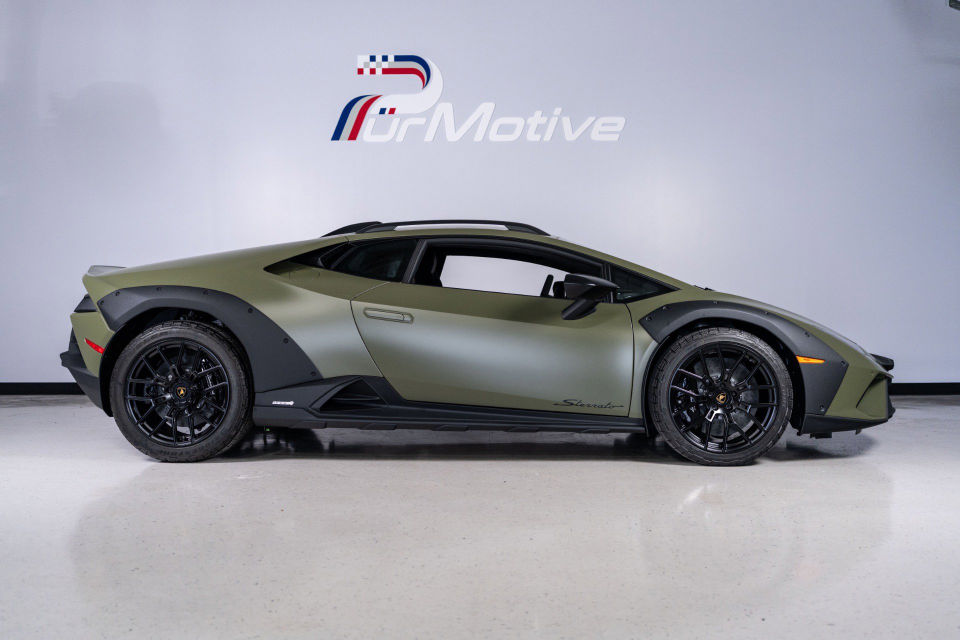 Used 2024 Lamborghini Huracan Sterrato AWD/4WD image 33