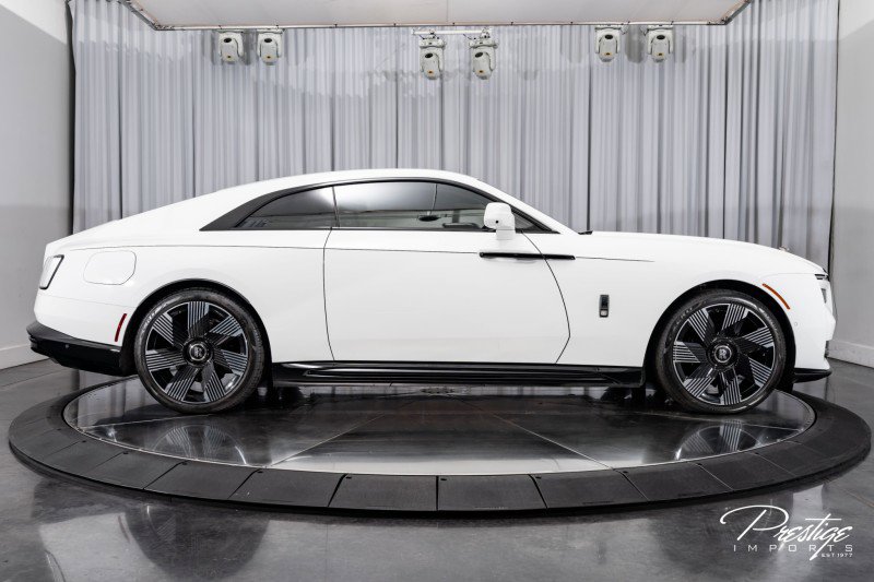 Used 2024 Rolls-Royce Spectre w/ Spectre Launch Package image 20