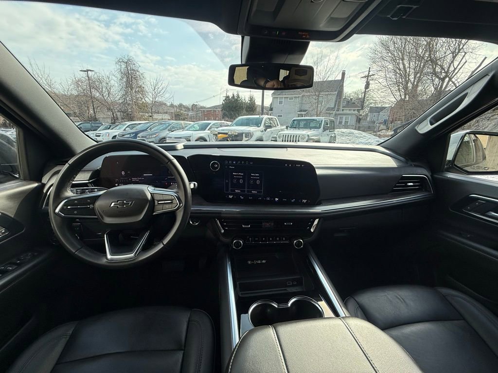 Used 2025 Chevrolet Tahoe Z71 image 18