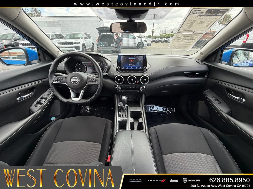 Used 2025 Nissan Sentra SV FWD image 12