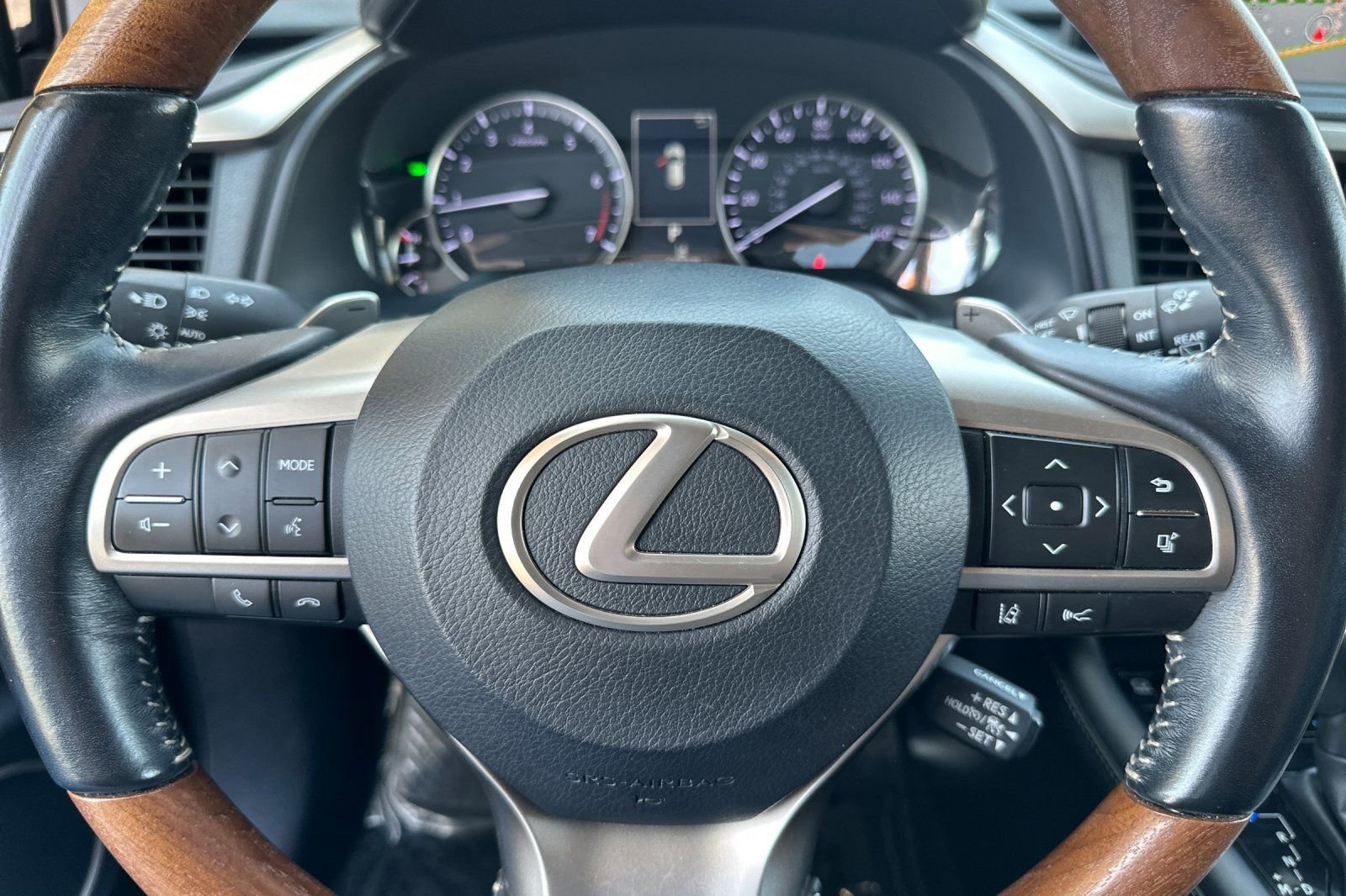 Used 2020 Lexus RX 350L FWD w/ Premium Package image 25