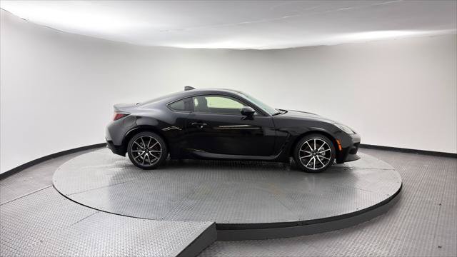 Used 2023 Toyota GR86 RWD image 9